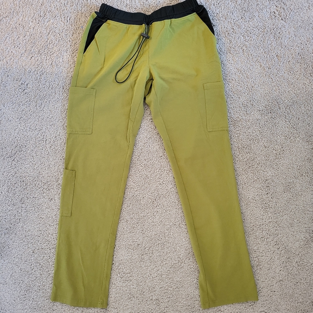 Green BeneFIT Helix Women's Scrub Bottoms, M, Lightly Used